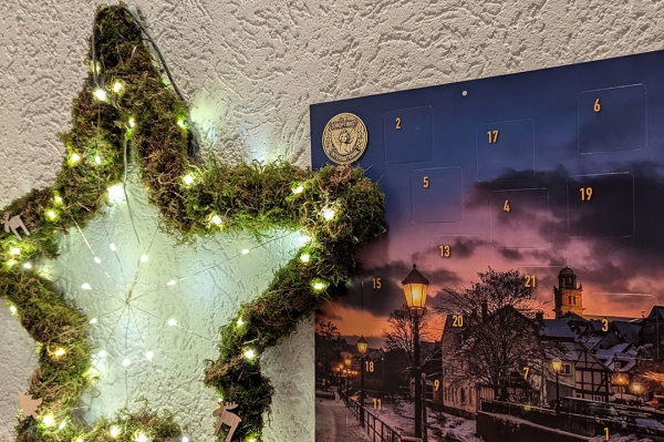 Ein Adventskalender für den guten Zweck