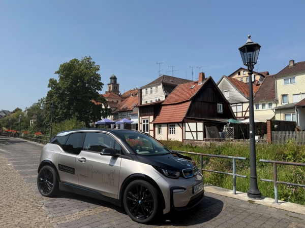 Neues Steuermobil im Herzen von Lauterbach unterwegs